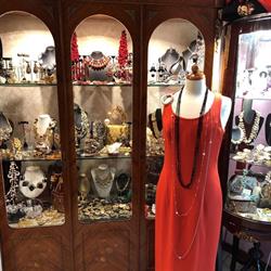 Mantova bijoux vintage La vie en rose