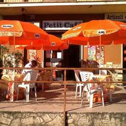 Petit Café