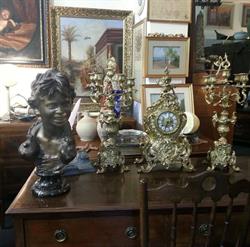 Negozio antiquariato, Ricordi e Avellino via Dante n.35