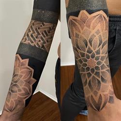 Maison Veleno tattoo, piercing & arte