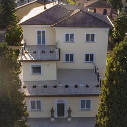VILLA TOTA Residence