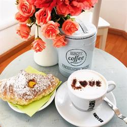 Melly's Coffee&loungebar