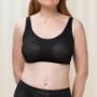 Reggiseno senza ferretto, con imbottitura elasticizzata 4D.
Da abbinare agli slip tai o maxi.