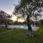piscina al tramonto