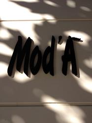 Mod'A' Donna