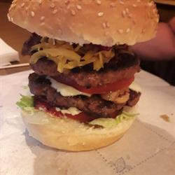 BOSTON PUB & GRILL