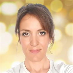 Giulia Montanari - naturopata e massaggiatrice olistica