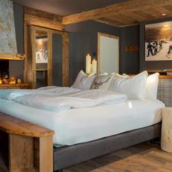 John luxury suites