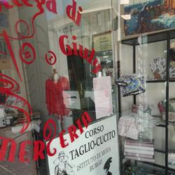 La bottega di Giuly