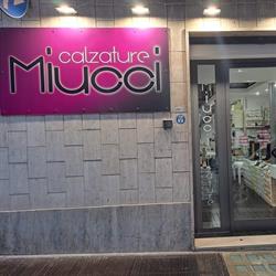 Miucci calzature store