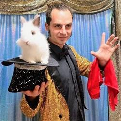 Mago Alex animatore per bambini feste Lecce-Salento