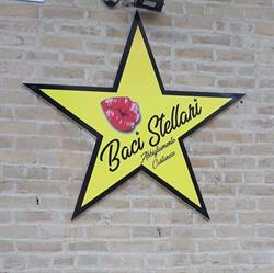 Baci stellari abbigliamento cartanese