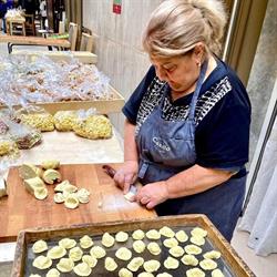Nunzia - La signora delle orecchiette di Bari Vecchia
