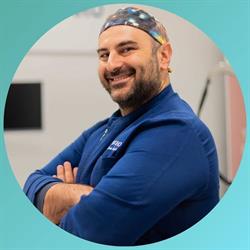 Dottor Mariano Fundarò - dermatologo e dermochirurgo