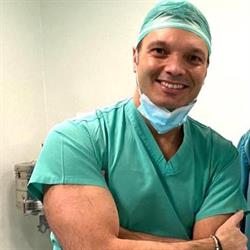 DR. DARIO ROCHIRA