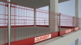 Parapetti provvisori Guardit su edificio in cemento armato