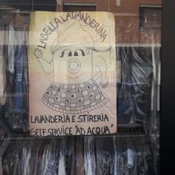 La Bella Lavanderina