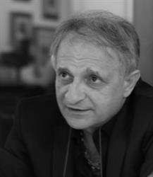 Michele Renzo, Ginecologo