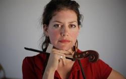 Liutaio Yael Rosenblum