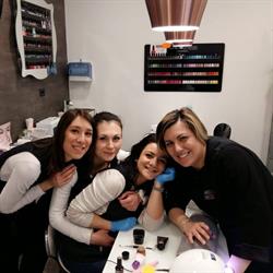 Graffi e Carezze Nail center ed Estetica