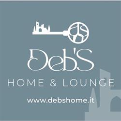 Deb's Lounge