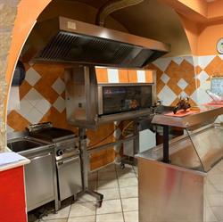 Un pollo e via