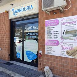 Lavanderia self-service LAUNDRY ROOM