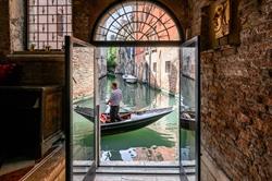 Rialto Apartments