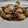 Bocconcini di polenta con crema di gorgonzola e funghi trifolati