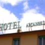 L'Hotel
