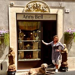 Anny Bell