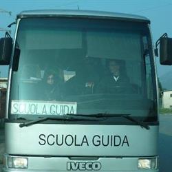 C.a.r. Consorzio Autoscuole Riunite Centro Di Istruzione Automobilistica)