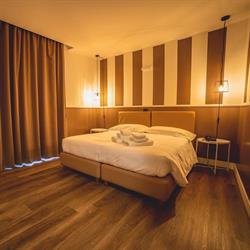 Hotel Continental Di Spatolisano Vencenzo
