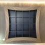 Libreria con cornice dorata