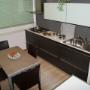 Cucina con Elettrodomestici