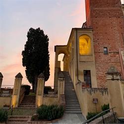 Castello e Museo "Arti e Mestieri di un tempo" di Cisterna d'Asti