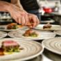 kreativ angerichtet im Gourmet-Restaurant des Ansitz Plantitscherhof